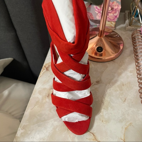 SCHUTZ ORADIA - Picture 5 of 10